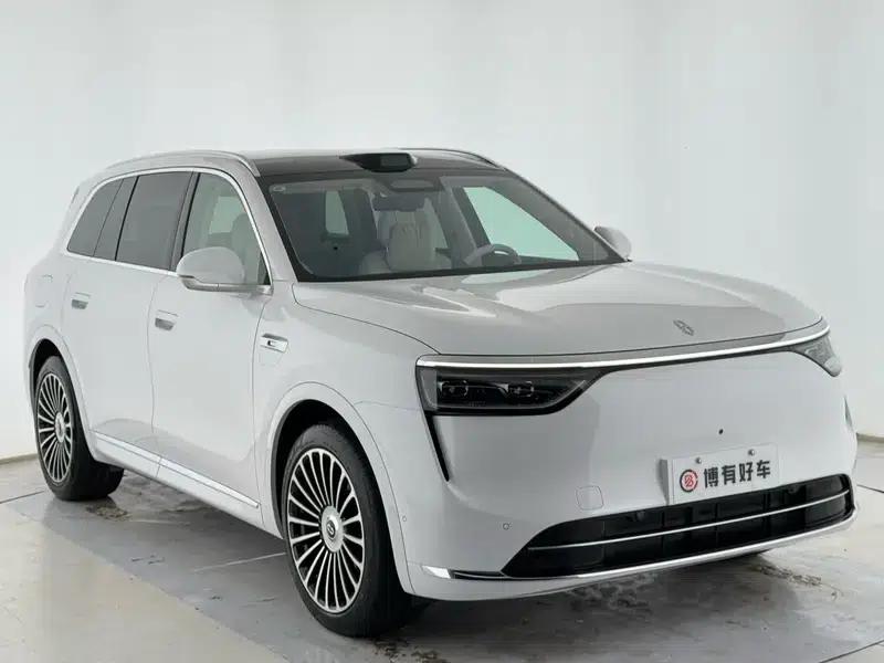 Wenjie M8 2025 Extended Range Max+ 5-Seat 4WD Version (192-line LiDAR) — миниатюра 3