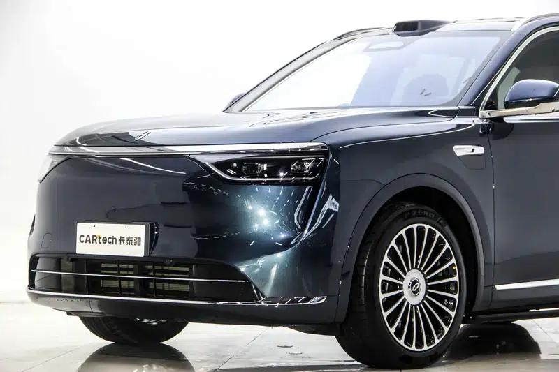 Wenjie M8 2025 Extended Range Ultra 5-Seat 4WD (192-line LiDAR) — миниатюра 11