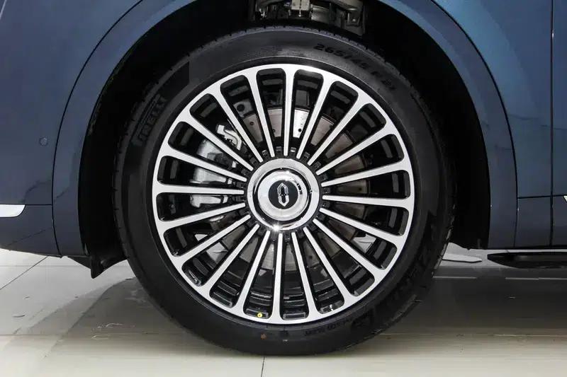 Wenjie M8 2025 Extended Range Ultra 5-Seat 4WD (192-line LiDAR) — миниатюра 13
