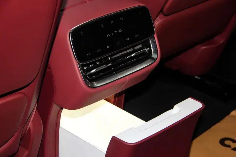 Wenjie M8 2025 Extended Range Ultra 5-Seat 4WD (192-line LiDAR) — миниатюра 20
