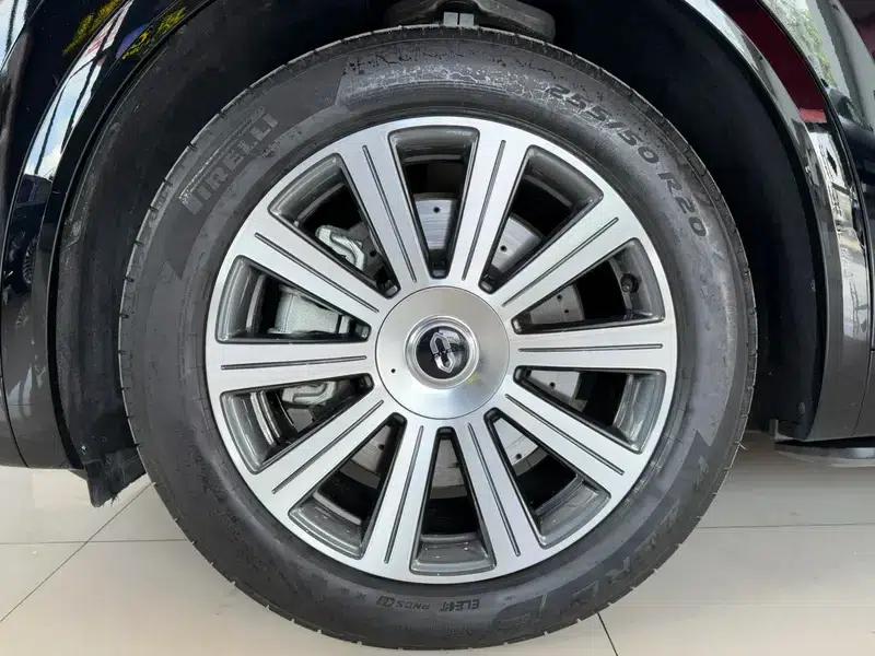 Wenjie M8 2025 Extended Range Max 6-Seat Version (192-line LiDAR) — миниатюра 9
