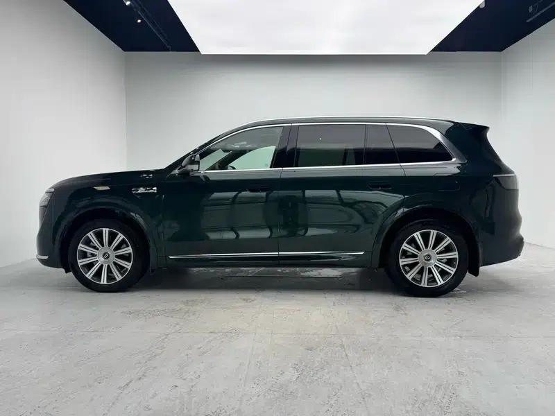 Wenjie M8 2025 Extended Range Ultra 6-Seat 4WD (192-line LiDAR) — миниатюра 4