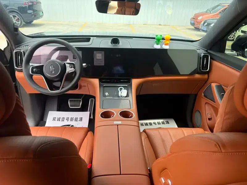 Wenjie M8 2025 Extended Range Max 5-Seat Version (192-line LiDAR) — миниатюра 7