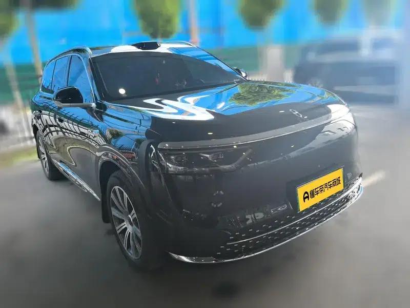 Wenjie M8 2025 Extended Range Max+ 6-Seat 4WD Version (192-line LiDAR) — миниатюра 3