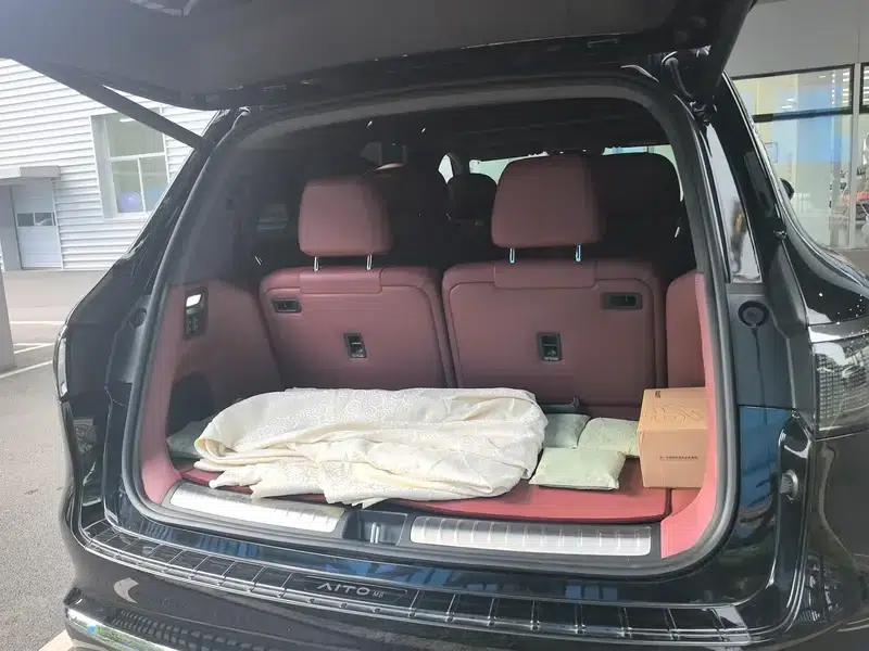 Wenjie M8 2025 Extended Range Max+ 6-Seat 4WD Version (192-line LiDAR) — миниатюра 21