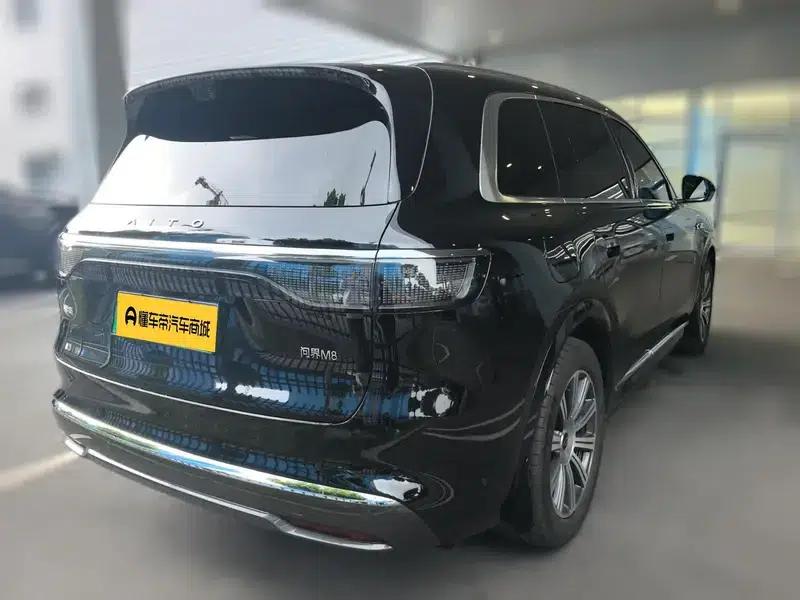 Wenjie M8 2025 Extended Range Max+ 6-Seat 4WD Version (192-line LiDAR) — миниатюра 4