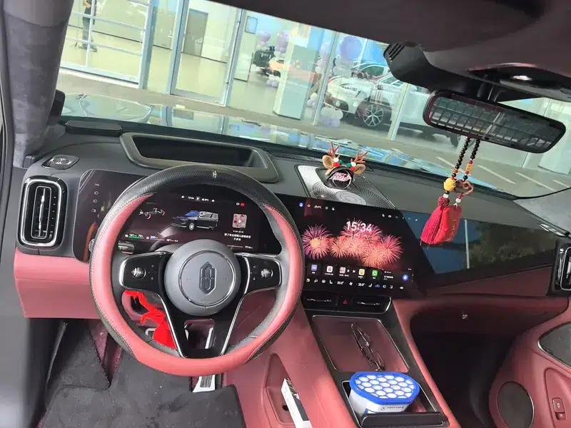 Wenjie M8 2025 Extended Range Max+ 6-Seat 4WD Version (192-line LiDAR) — миниатюра 10