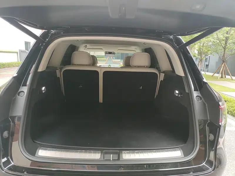 Wenjie M8 2025 Extended Range Ultra 5-Seat 4WD (192-line LiDAR) — миниатюра 21
