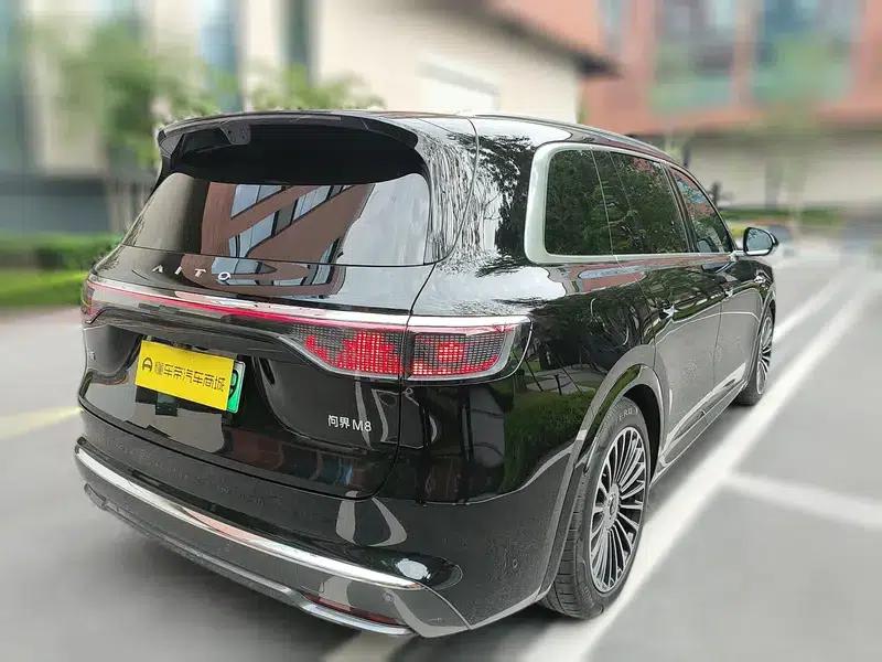 Wenjie M8 2025 Extended Range Ultra 5-Seat 4WD (192-line LiDAR) — миниатюра 4
