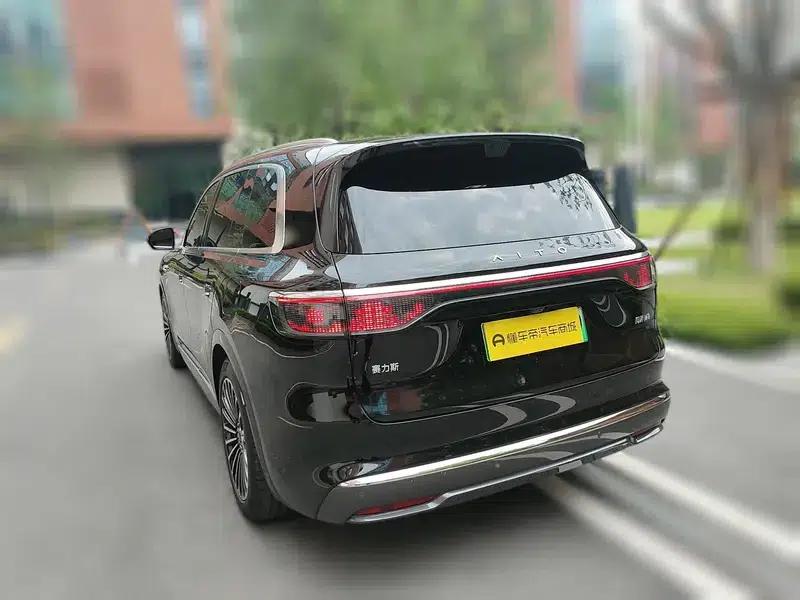 Wenjie M8 2025 Extended Range Ultra 5-Seat 4WD (192-line LiDAR) — миниатюра 6