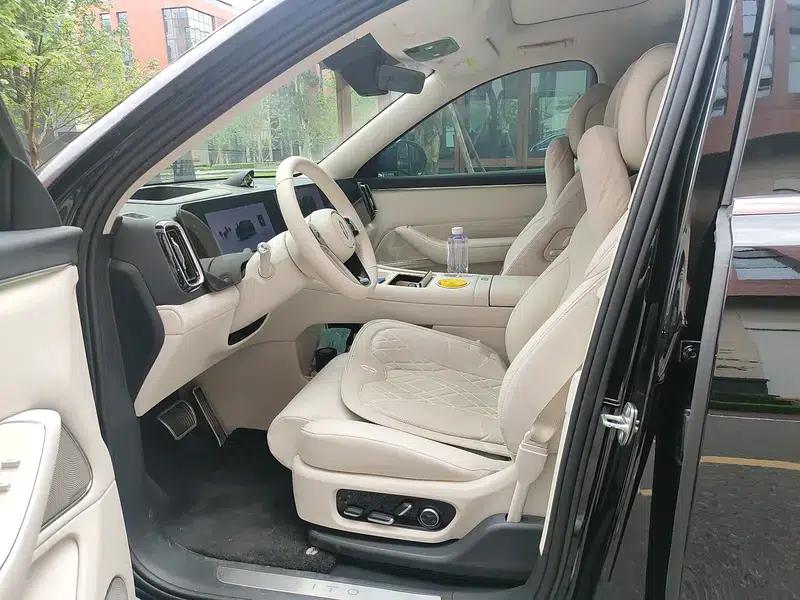 Wenjie M8 2025 Extended Range Ultra 5-Seat 4WD (192-line LiDAR) — миниатюра 7