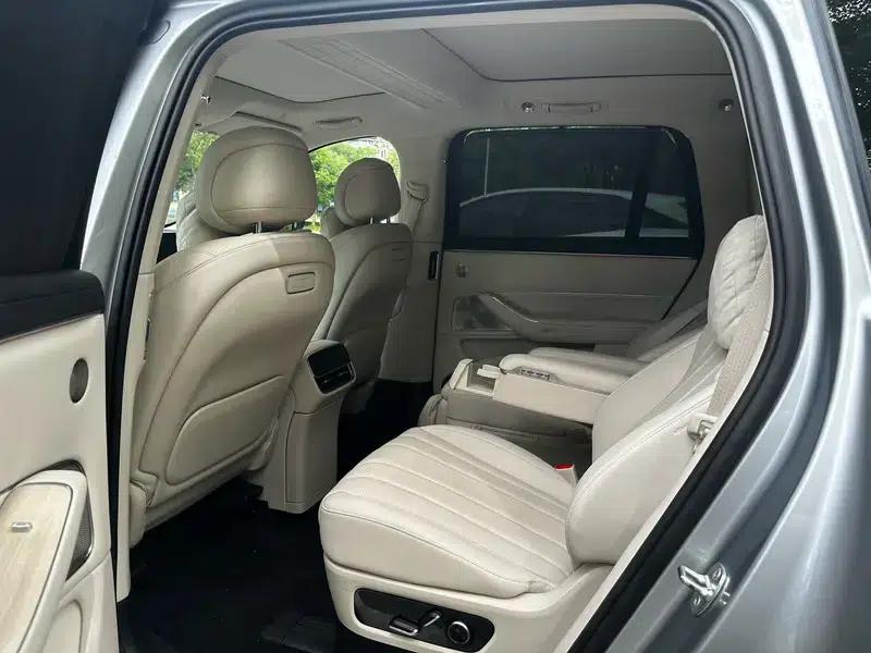 Wenjie M8 2025 Extended Range Ultra 6-Seat 4WD (192-line LiDAR) — миниатюра 18
