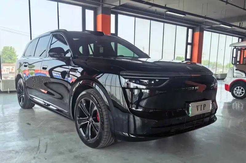 Wenjie M8 2025 Extended Range Ultra 5-Seat 4WD (192-line LiDAR) — миниатюра 3