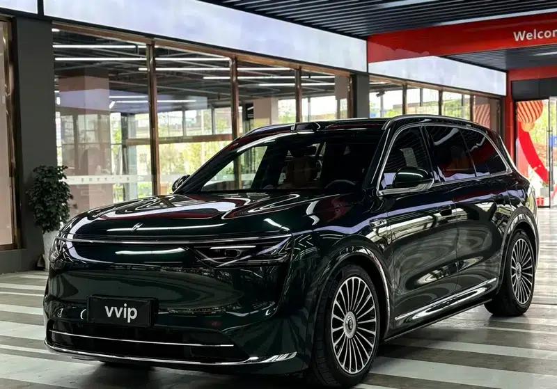 Wenjie M8 2025 Extended Range Ultra 6-Seat 4WD (192-line LiDAR) — миниатюра 1