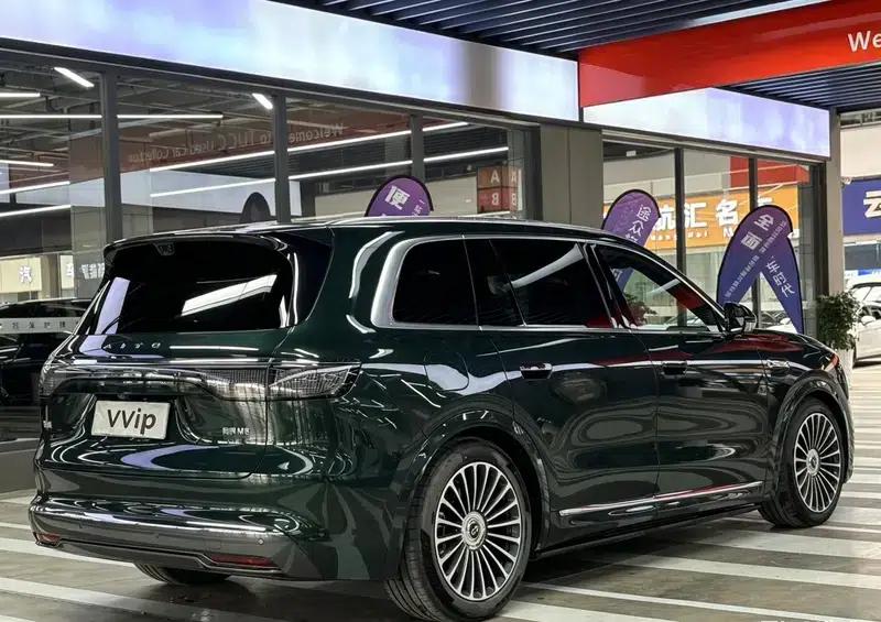 Wenjie M8 2025 Extended Range Ultra 6-Seat 4WD (192-line LiDAR) — миниатюра 6