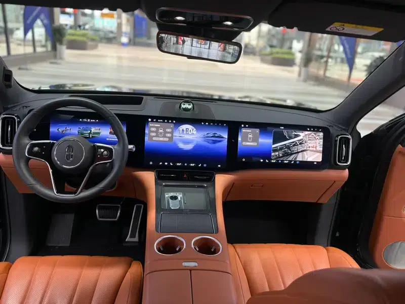 Wenjie M8 2025 Extended Range Ultra 6-Seat 4WD (192-line LiDAR) — миниатюра 9