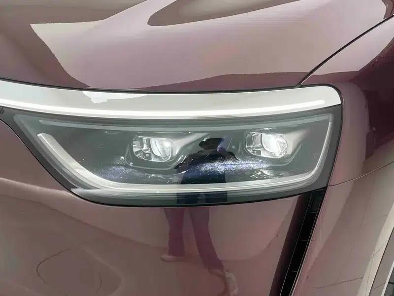 Wenjie M8 2025 Extended Range Max+ 6-Seat 4WD Version (192-line LiDAR) — миниатюра 8