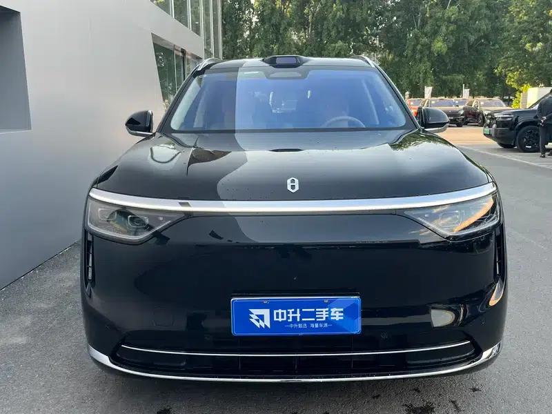 Wenjie M8 2025 Extended Range Ultra 6-Seat 4WD (192-line LiDAR) — миниатюра 2