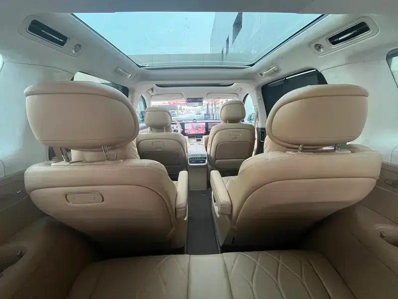 Wenjie M8 2025 Extended Range Ultra 6-Seat 4WD (192-line LiDAR) — миниатюра 14