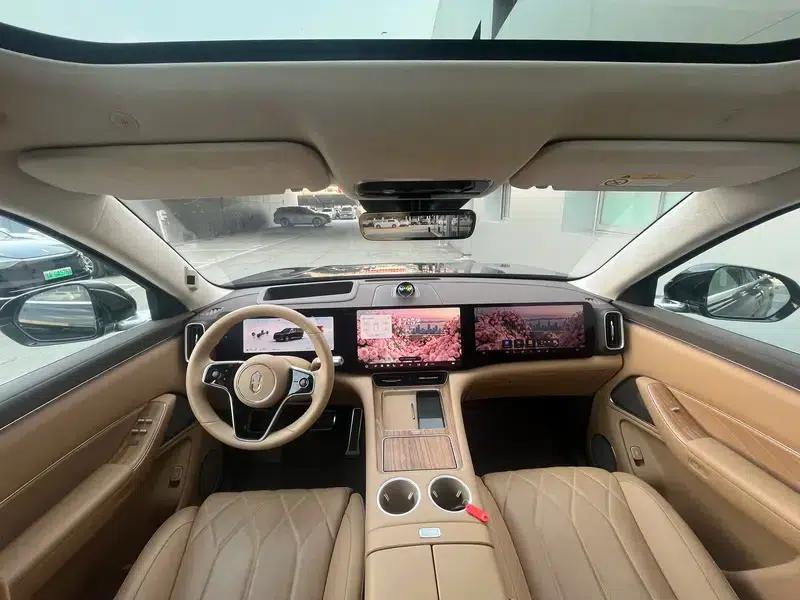 Wenjie M8 2025 Extended Range Ultra 6-Seat 4WD (192-line LiDAR) — миниатюра 10