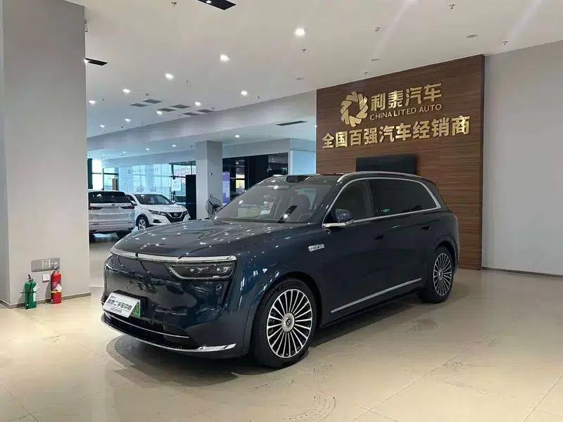 Wenjie M8 2025 Extended Range Ultra 5-Seat 4WD (192-line LiDAR) — миниатюра 1