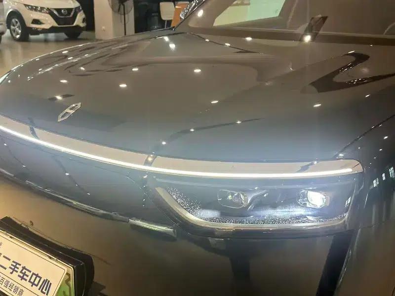 Wenjie M8 2025 Extended Range Ultra 5-Seat 4WD (192-line LiDAR) — миниатюра 12