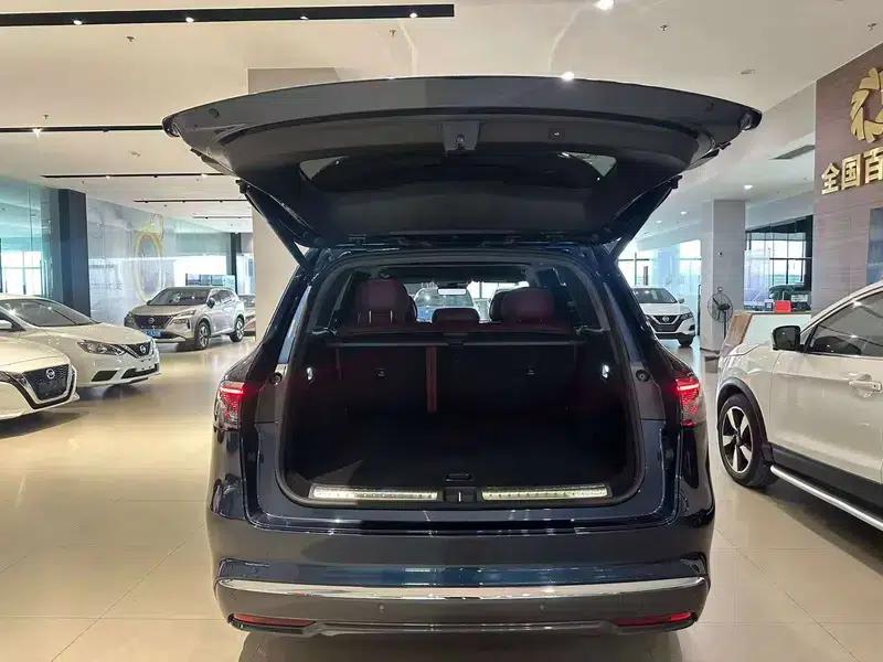 Wenjie M8 2025 Extended Range Ultra 5-Seat 4WD (192-line LiDAR) — миниатюра 32