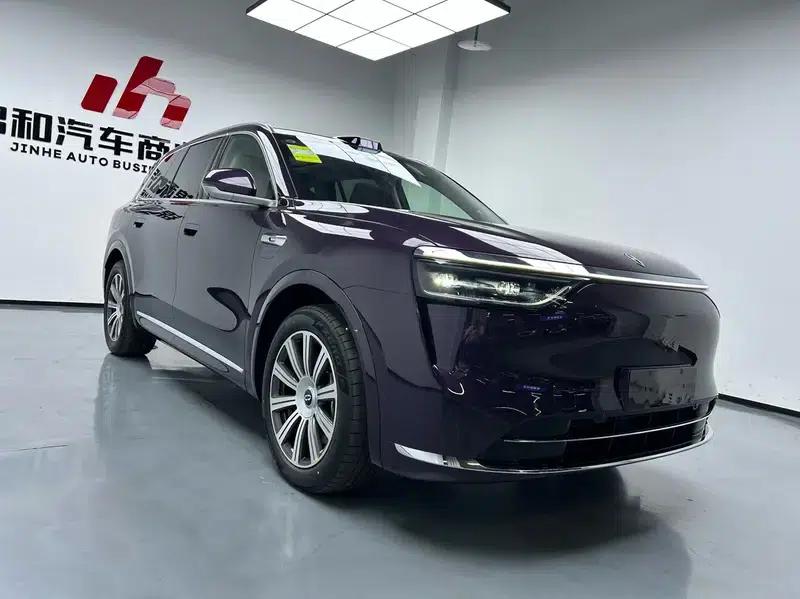 Wenjie M8 2025 Extended Range Max+ 6-Seat 4WD Version (192-line LiDAR) — миниатюра 2