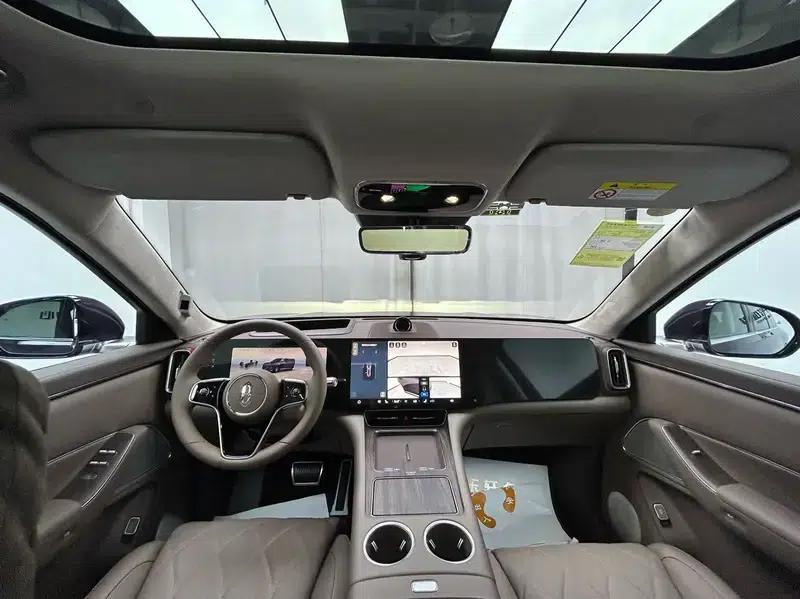 Wenjie M8 2025 Extended Range Max+ 6-Seat 4WD Version (192-line LiDAR) — миниатюра 13
