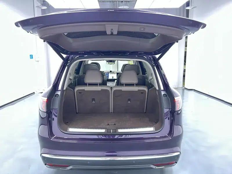 Wenjie M8 2025 Extended Range Max+ 6-Seat 4WD Version (192-line LiDAR) — миниатюра 20