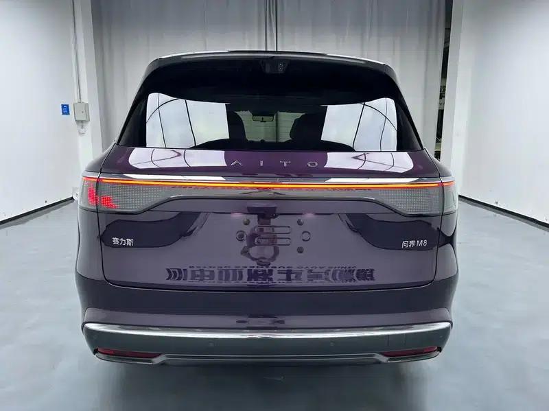 Wenjie M8 2025 Extended Range Max+ 6-Seat 4WD Version (192-line LiDAR) — миниатюра 4