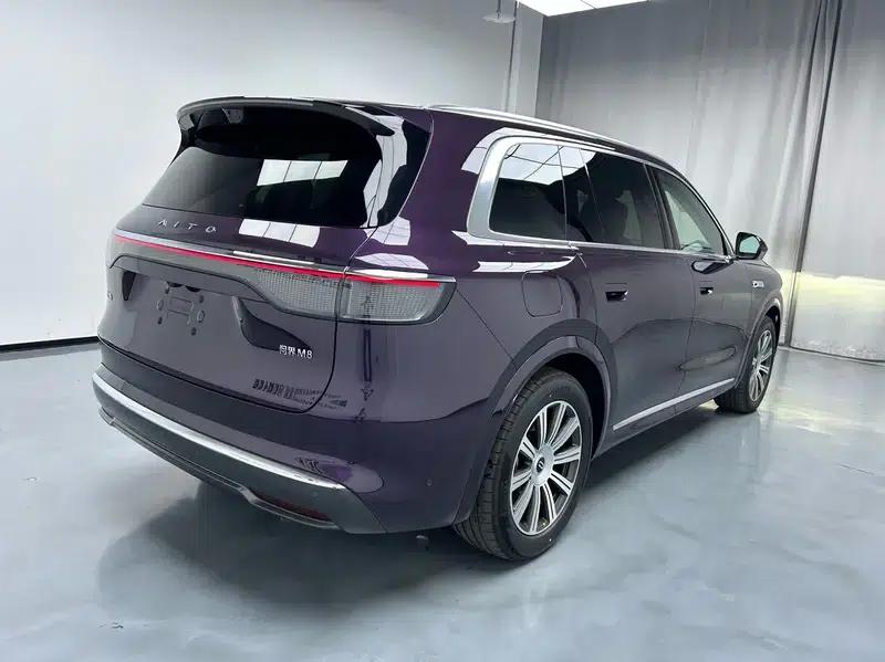 Wenjie M8 2025 Extended Range Max+ 6-Seat 4WD Version (192-line LiDAR) — миниатюра 5