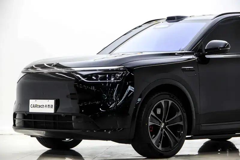 Wenjie M8 2025 Extended Range Ultra 5-Seat 4WD (192-line LiDAR) — миниатюра 22