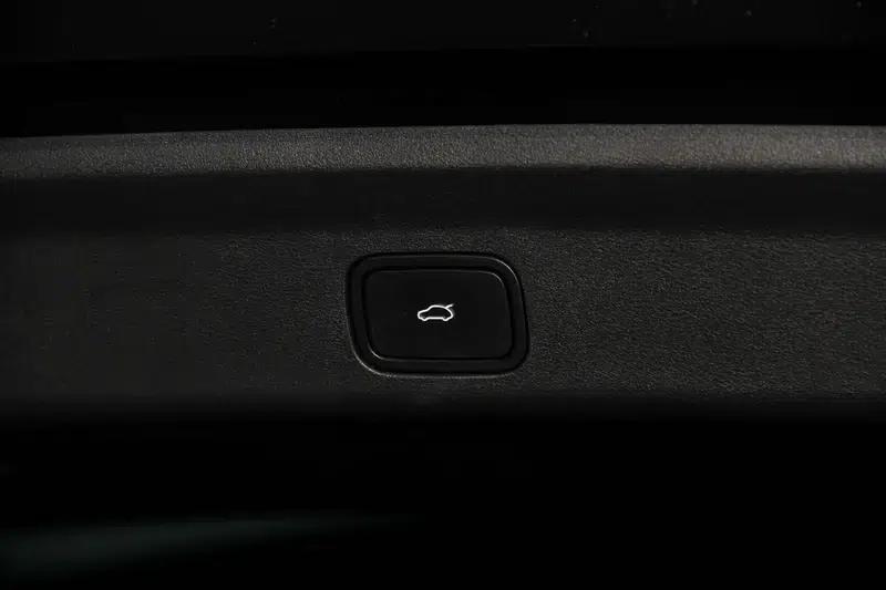 Wenjie M8 2025 Extended Range Ultra 5-Seat 4WD (192-line LiDAR) — миниатюра 23