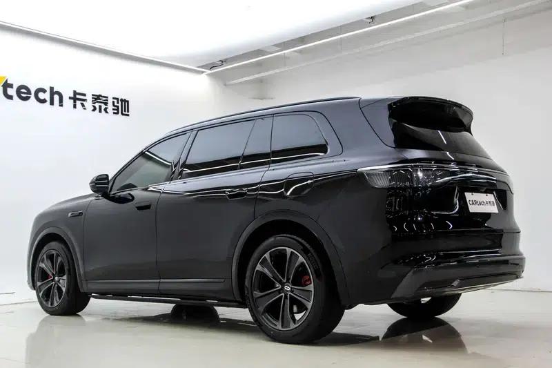 Wenjie M8 2025 Extended Range Ultra 5-Seat 4WD (192-line LiDAR) — миниатюра 4