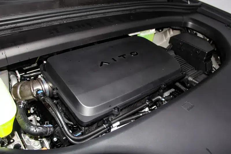 Wenjie M8 2025 Extended Range Ultra 5-Seat 4WD (192-line LiDAR) — миниатюра 7