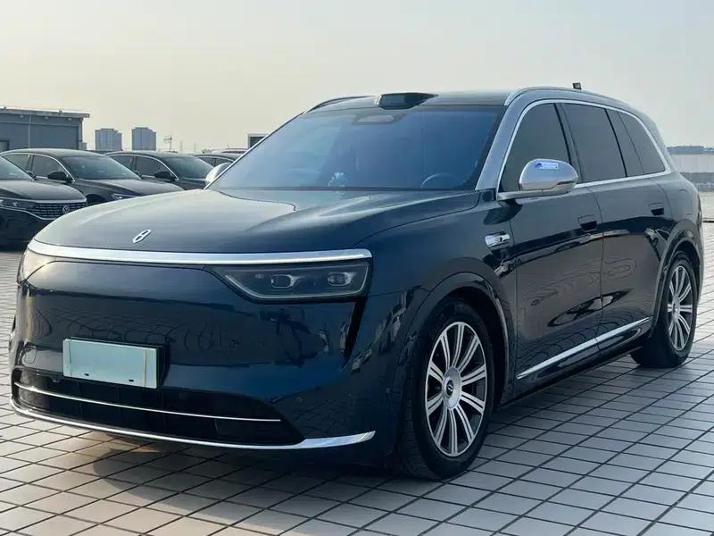 Wenjie M8 2025 Extended Range Ultra 6-Seat 4WD (192-line LiDAR) — миниатюра 1