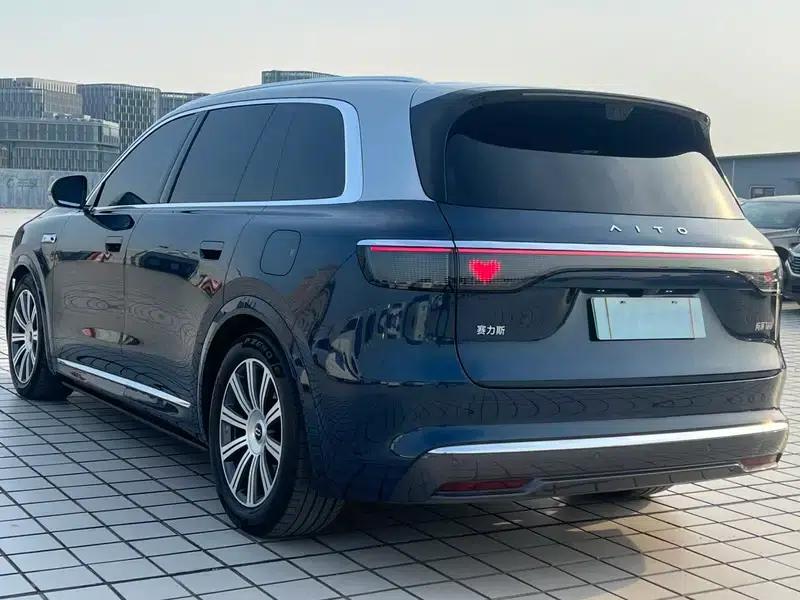 Wenjie M8 2025 Extended Range Ultra 6-Seat 4WD (192-line LiDAR) — миниатюра 4