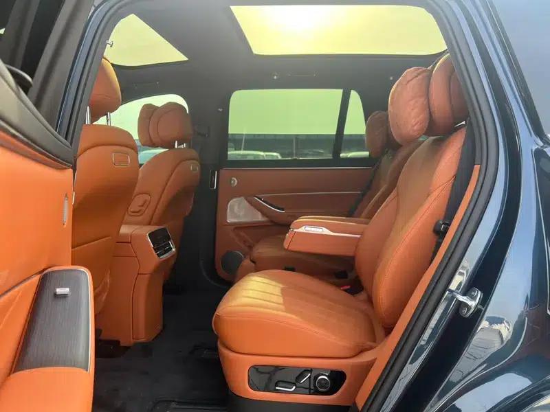 Wenjie M8 2025 Extended Range Ultra 6-Seat 4WD (192-line LiDAR) — миниатюра 9