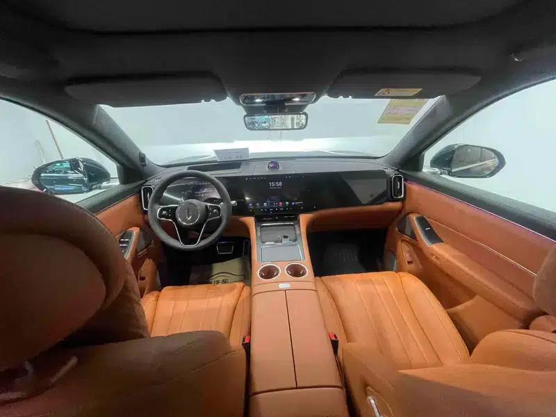 Wenjie M8 2025 Extended Range Max+ 5-Seat 4WD Version (192-line LiDAR) — миниатюра 6
