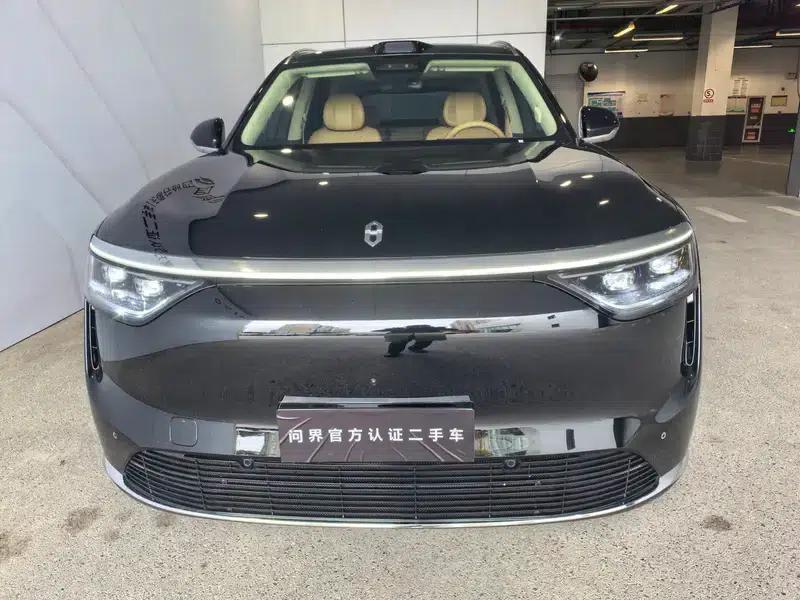 Wenjie M8 2025 Extended Range Max+ 5-Seat 4WD Version (192-line LiDAR) — миниатюра 2