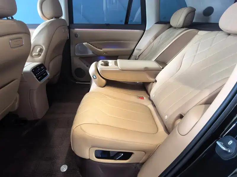 Wenjie M8 2025 Extended Range Max+ 5-Seat 4WD Version (192-line LiDAR) — миниатюра 20