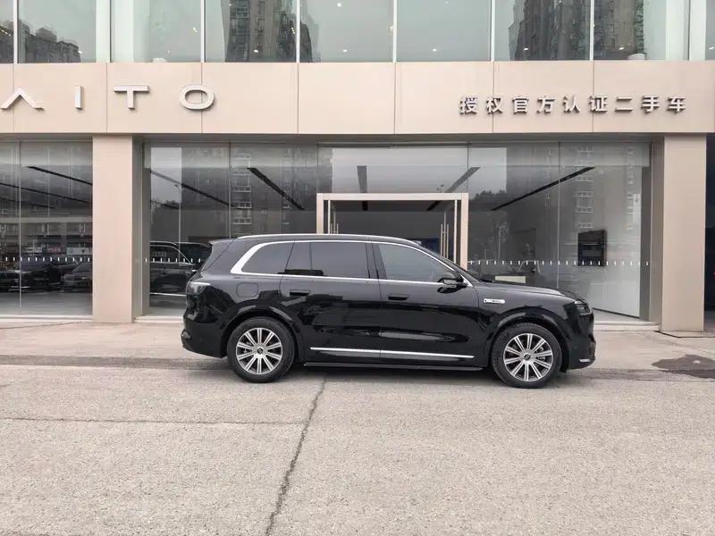 Wenjie M8 2025 Extended Range Max+ 5-Seat 4WD Version (192-line LiDAR) — миниатюра 5