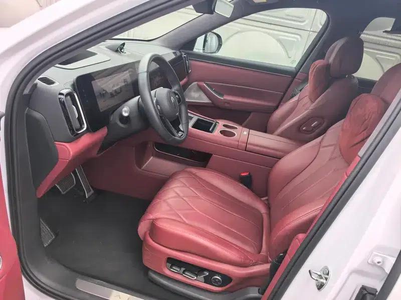 Wenjie M8 2025 Extended Range Ultra 6-Seat Version — миниатюра 7