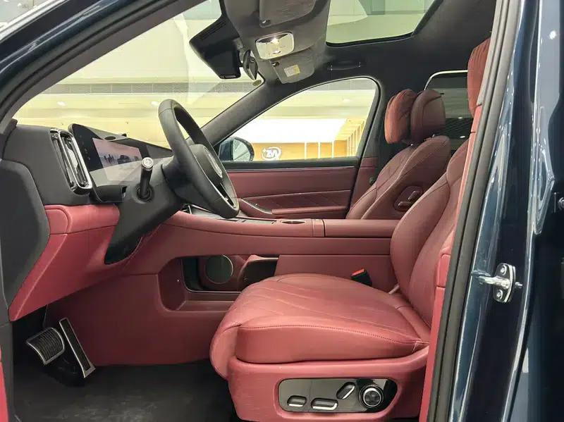 Wenjie M8 2025 Extended Range Ultra 5-Seat Version — миниатюра 16