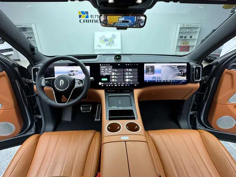 Wenjie M8 2025 Extended Range Ultra 5-Seat Version — миниатюра 16