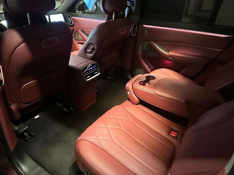 Wenjie M8 2025 Extended Range Ultra 5-Seat Version — миниатюра 15