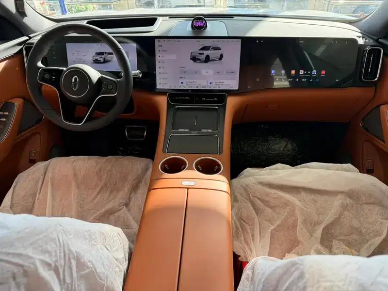 Wenjie M8 2025 Pure Electric Max+ Six-Seat Four-Wheel Drive Version — миниатюра 25
