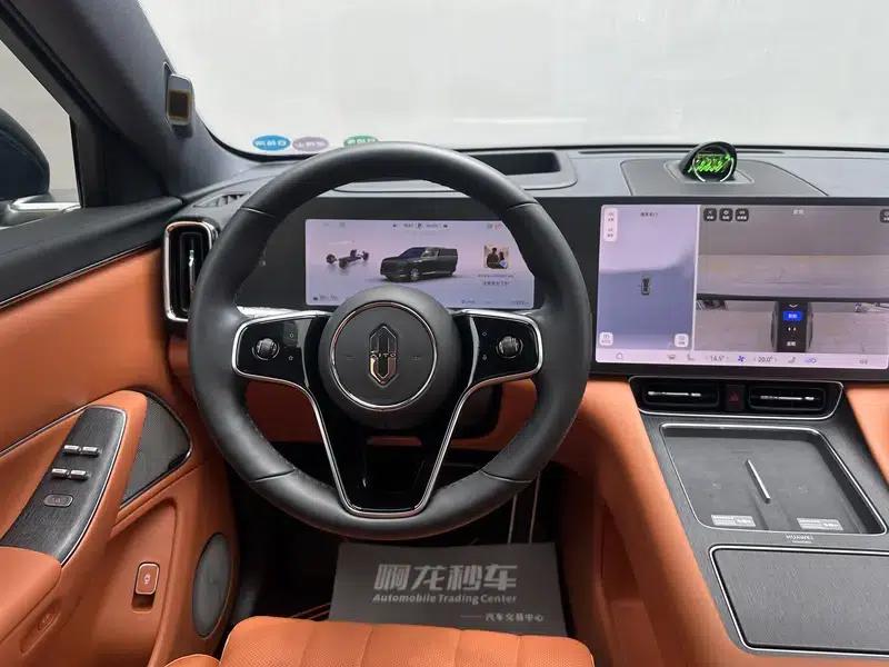 Wenjie M8 2025 Extended Range Max+ 5-Seat 4WD Version (192-line LiDAR) — миниатюра 10