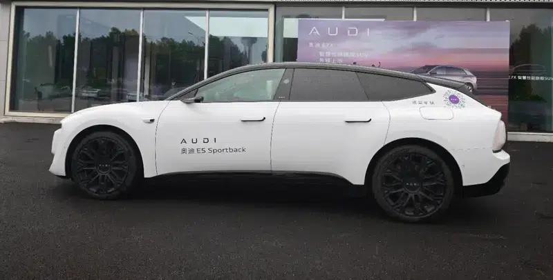Audi E5 Sportback 2026 Flagship quattro — миниатюра 3